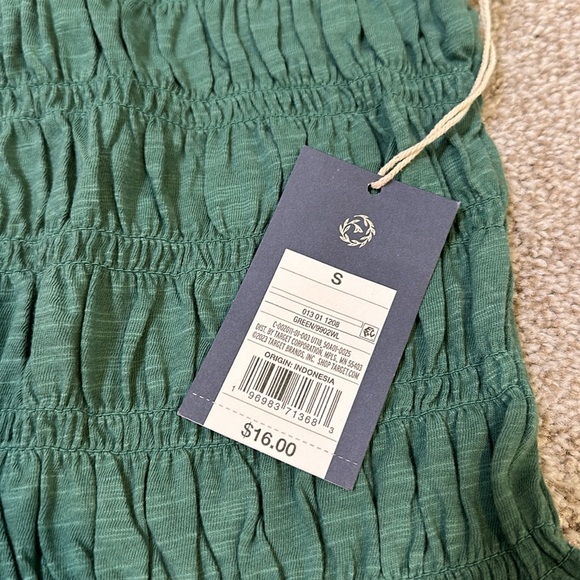 Universal Thread top - Picture 2 of 2